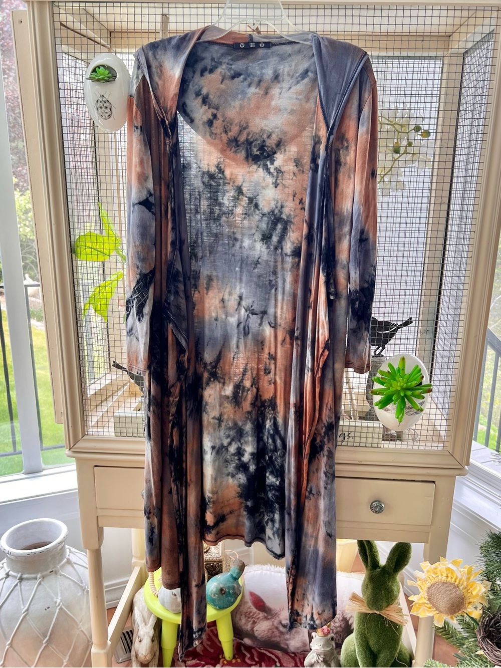 Coin 1804 Tie-Dye Long Sleeve Hooded Women’s Kimono Jacket in Black & Brown L-XL